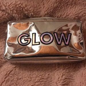 Stoney Clover Lane silver “GLOW” pouch -used twice